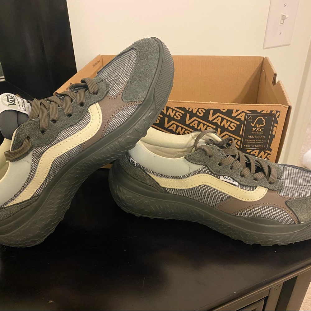 Vans women’s Gray and Cream Sneakers